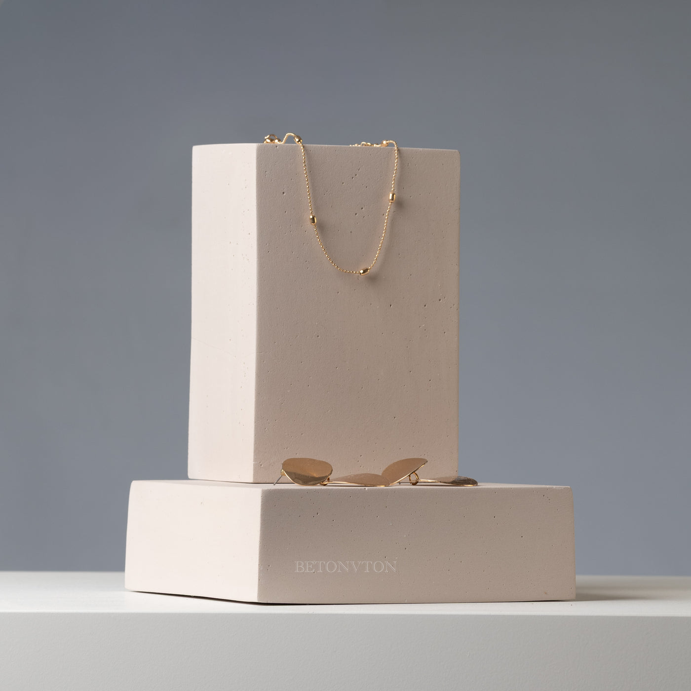 Product Photography Prop Set, Retail Display In Stock EU